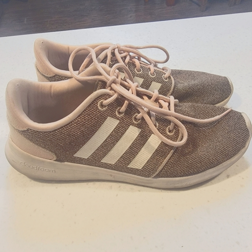 PINK Adidas cloud foam shoes 🎀